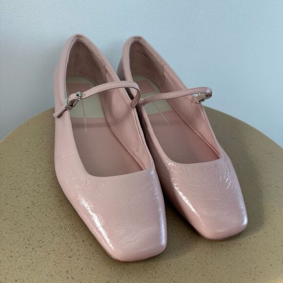 Dolce Vita Women’s Reyes Pastel Pink Crinkle Patent Leather Classic Ballet Flat - Picture 8 of 15
